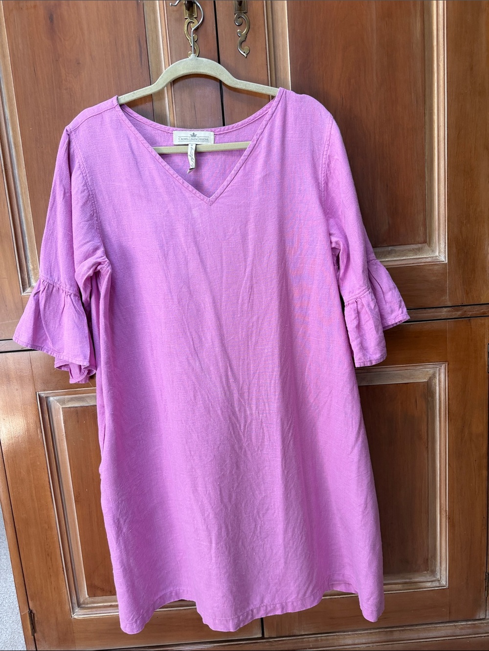Women’s Pink V-Neck Midi Dress with Ruffle Sleeves